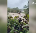 Река вышла из берегов в Томаринском районе: уровень воды поднялся выше пяти метров
