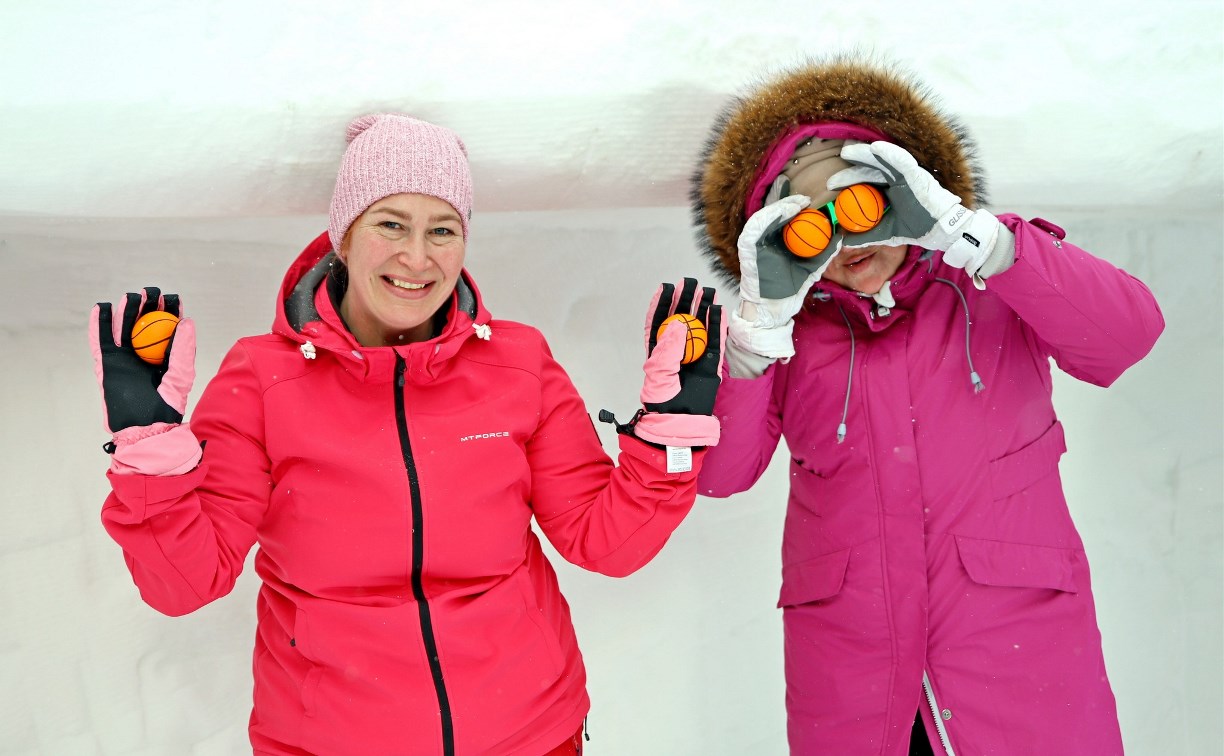 "Декада спорта и здоровья" на Сахалине завершилась битвой в снежки
