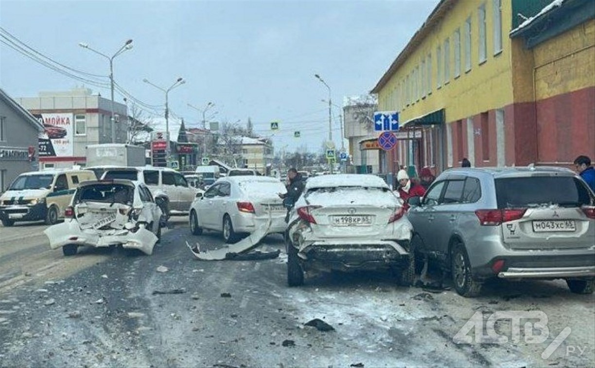 Стали известны обстоятельства массовой аварии в Южно-Сахалинске