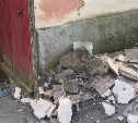 Прокуратура проводит проверку по информации об аварийном состоянии дома в Синегорске