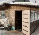 Пожар тушили в частном доме в Смирных - фото