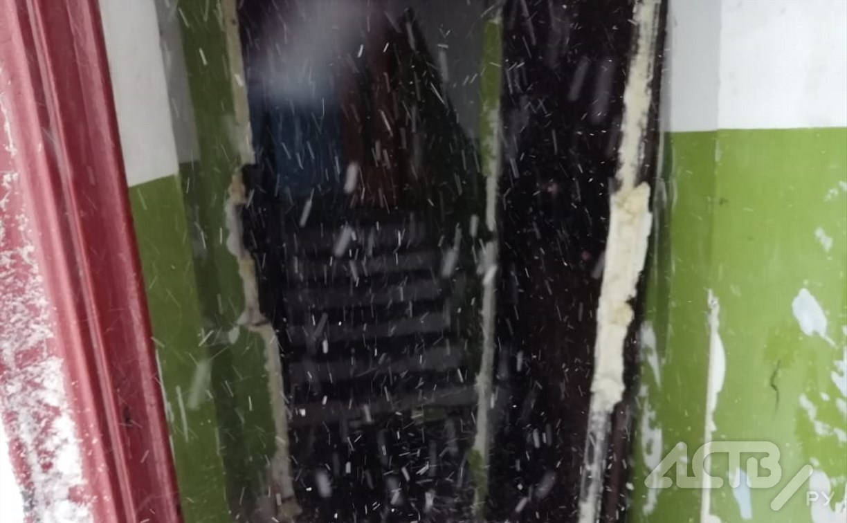 "Выбитые окна полетели на спасателей": подробности взрыва газа в Троицком