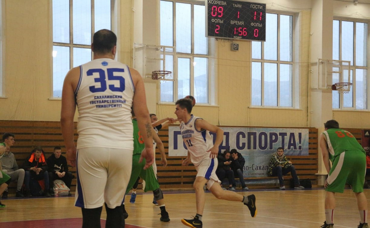 Сахалинские баскетболисты-любители сыграют в финале островной баскетбольной лиги