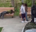 "Пили водку, спали на скамейках": южносахалинка рассказала о вульгарной компании подростков