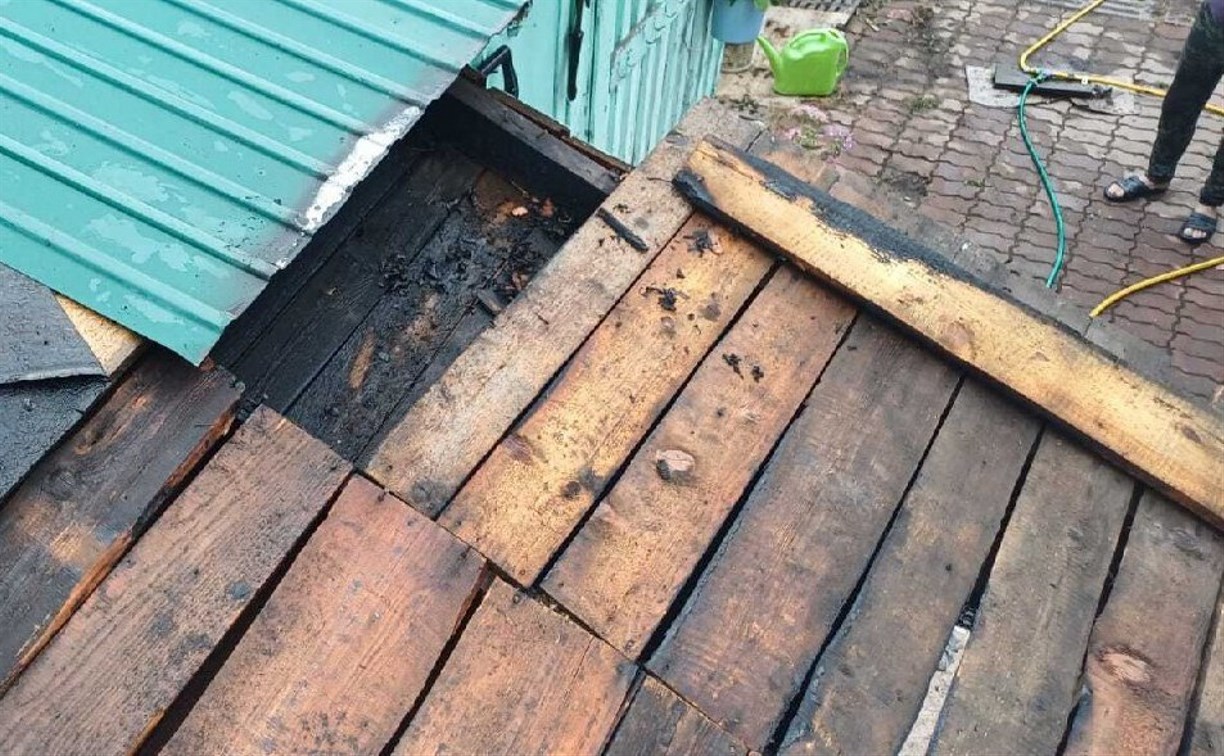 В Углегорском районе спасли дом от пожара