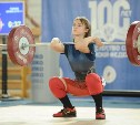 Семь новых рекордов России установила сахалинская тяжелоатлетка