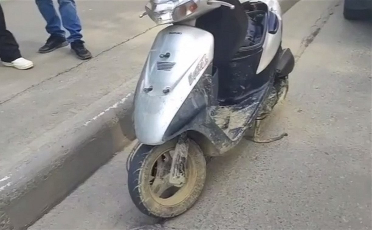 "Трое на мопедах, одна на "Субару": за два дня в Южно-Сахалинске поймали четверых детей за рулем 