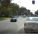 "Форсаж" снимают?": Toyota Mark 2 на скорости юзом влетел в поворот в центре Южно-Сахалинска 