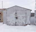 Замки не защитили: два сахалинских вора за зиму обнесли шесть гаражей почти на миллион рублей