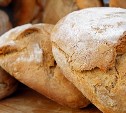 Сахалинцам предлагают пожаловаться на срок годности хлеба и булочек