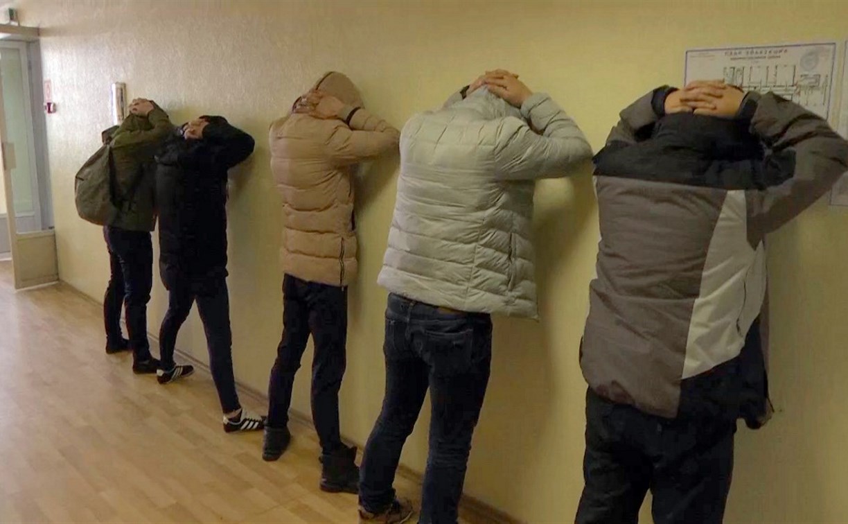 Сахалинских торговцев наркотиками могут посадить на двадцать лет 