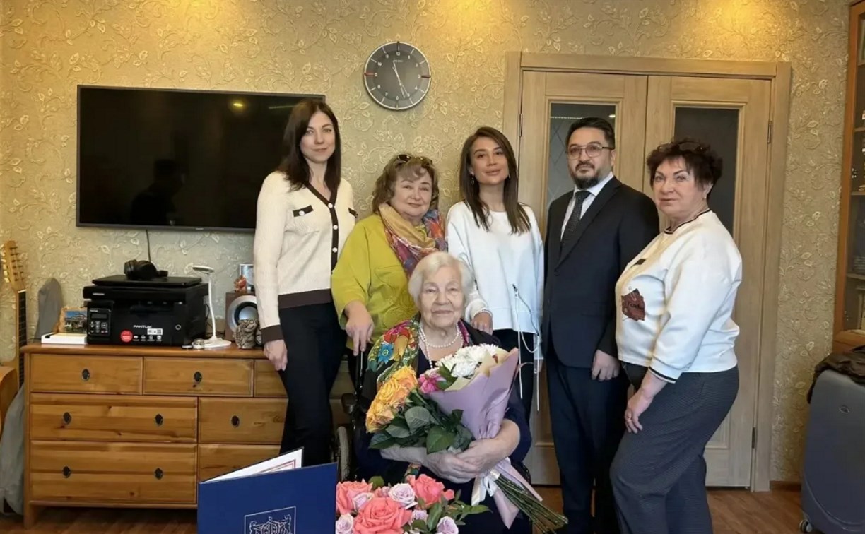 В Южно-Сахалинске 97-й день рождения отметила ветеран Александра Селиваненко