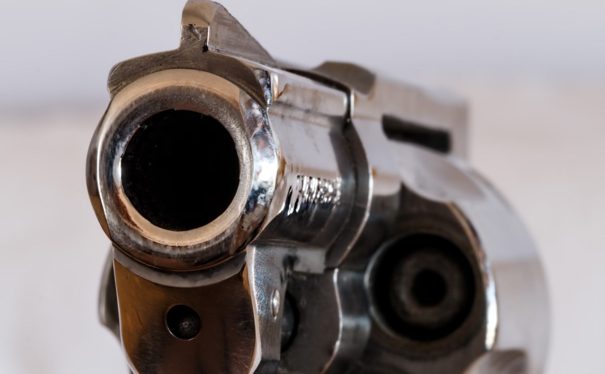 У сахалинца дома нашли более 20 патронов для военного оружия 