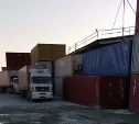 "Не хватает рук и спецтехники": сахалинец снял на видео коллапс в порту Корсакова