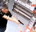 Мужчина с пистолетом вломился в аптеку в Благовещенске