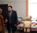 Ход ремонтных работ в учреждениях культуры проверил мэр Южно-Сахалинска 