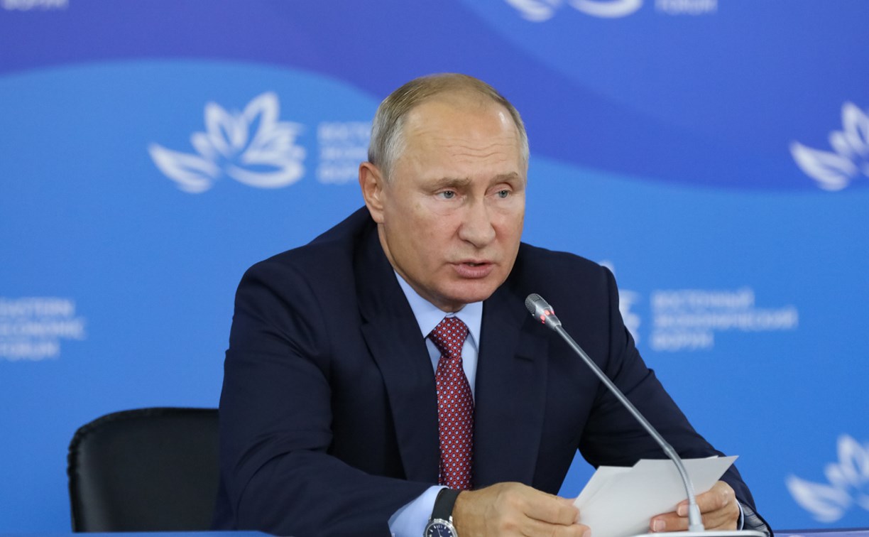 Минэкономразвития не поддержало идею Путина построить паром Камчатка - Сахалин