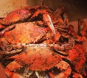 Личинки и чёрное мясо: крупную партию крабов забраковал Россельхознадзор на Сахалине