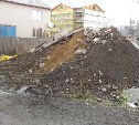 Две сахалинские компании заваливали землю бытовым и строительным мусором