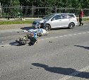 Мотоциклист разбился в Долинске на глазах у спасателей: появились новые кадры с места трагедии