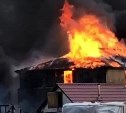 В Березняках горят несколько домов