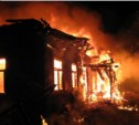 Пять человек погибли во время пожара в Смирных