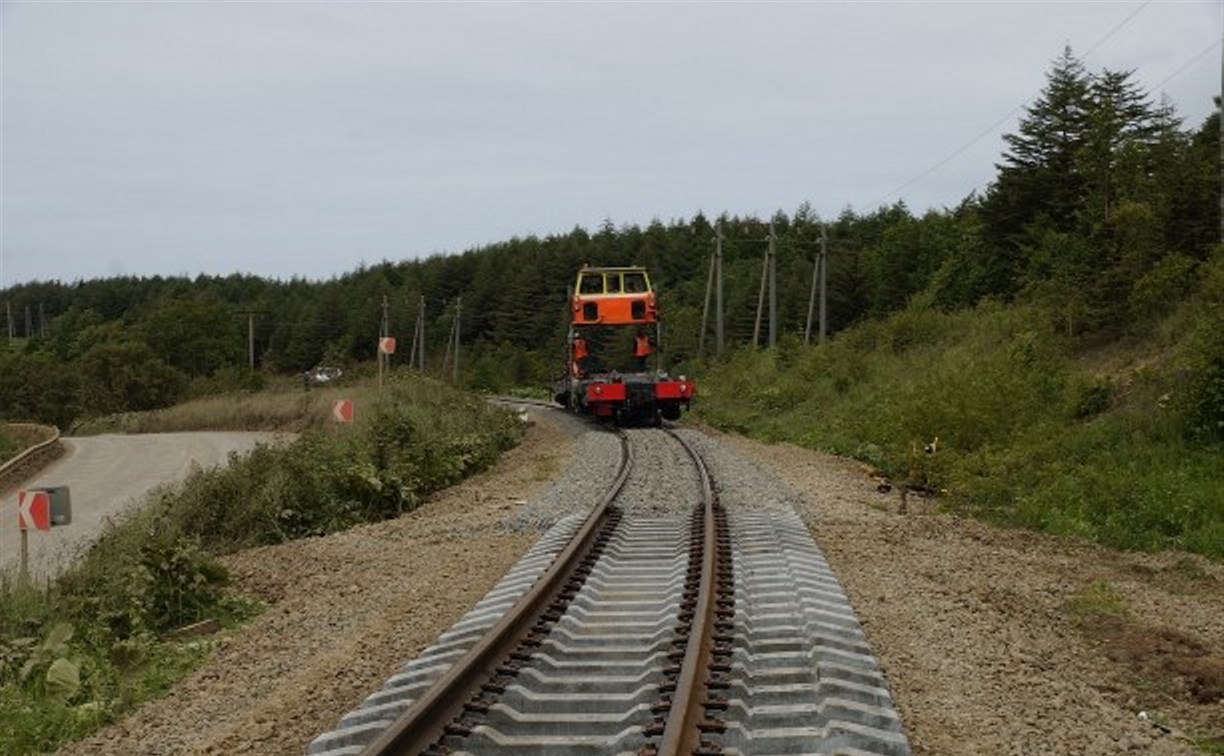 Железнодорожные переезды перекроют в Холмском районе