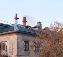 В Шахтёрске дети организовали горку на крыше трёхэтажного дома