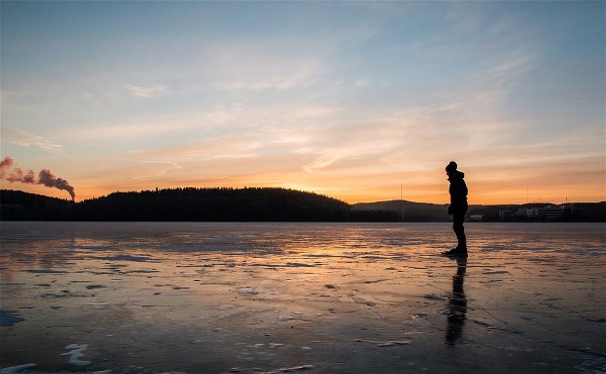 Безопасным для рыбаков остается лед только в заливе Мордвинова