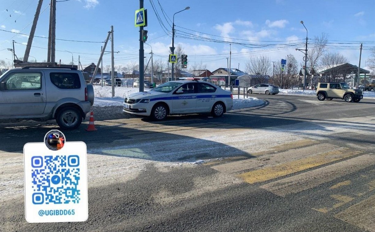 В Южно-Сахалинске сбили женщину, которая переходила дорогу 