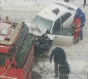 Два человека оказались в больнице после лобового ДТП в Южно-Сахалинске