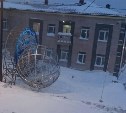 С центральной площади Углегорска метель "унесла" огромный светящийся шар