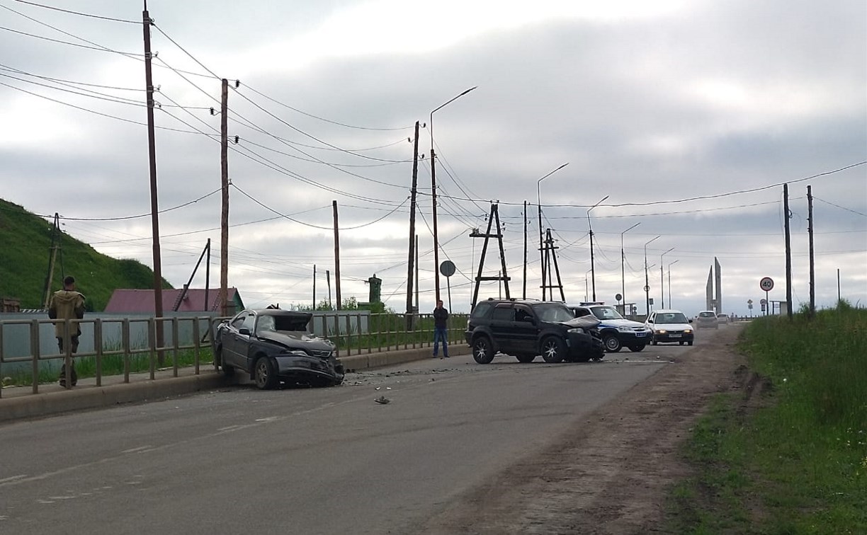 Пьяный водитель "Форда" пошел на обгон и врезался в "Тойоту" в Углегорске