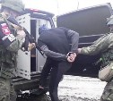 Уничтожать условных диверсантов тренируется военная полиция на Сахалине