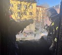 Сгорело два балкона: подробности пожара в многоэтажке в Южно-Сахалинске