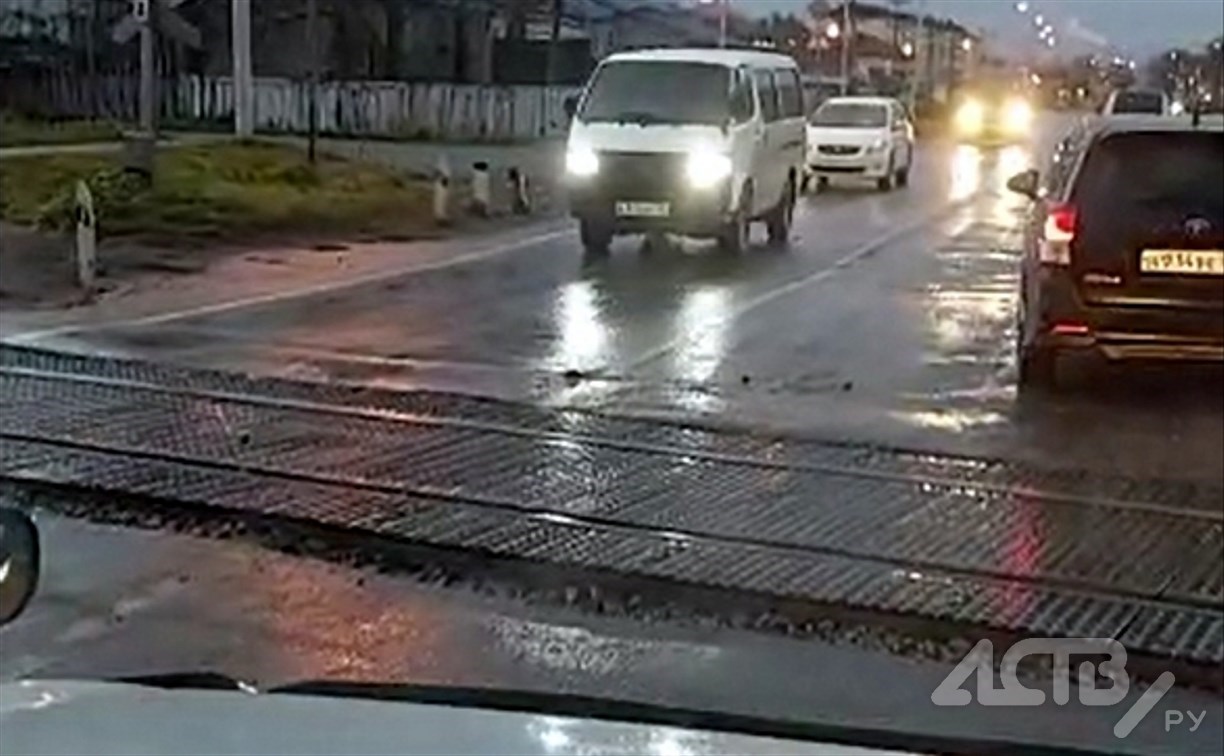 Движение по железнодорожному переезду в Новоалександровске частично ограничат