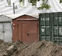  Жители южно-сахалинского двора отвоевали у старых гаражей место для благоустройства