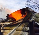 Частный дом и баня сгорели в Южно-Сахалинске
