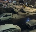 Дороги и дома в Южно-Сахалинске накрыло снегом