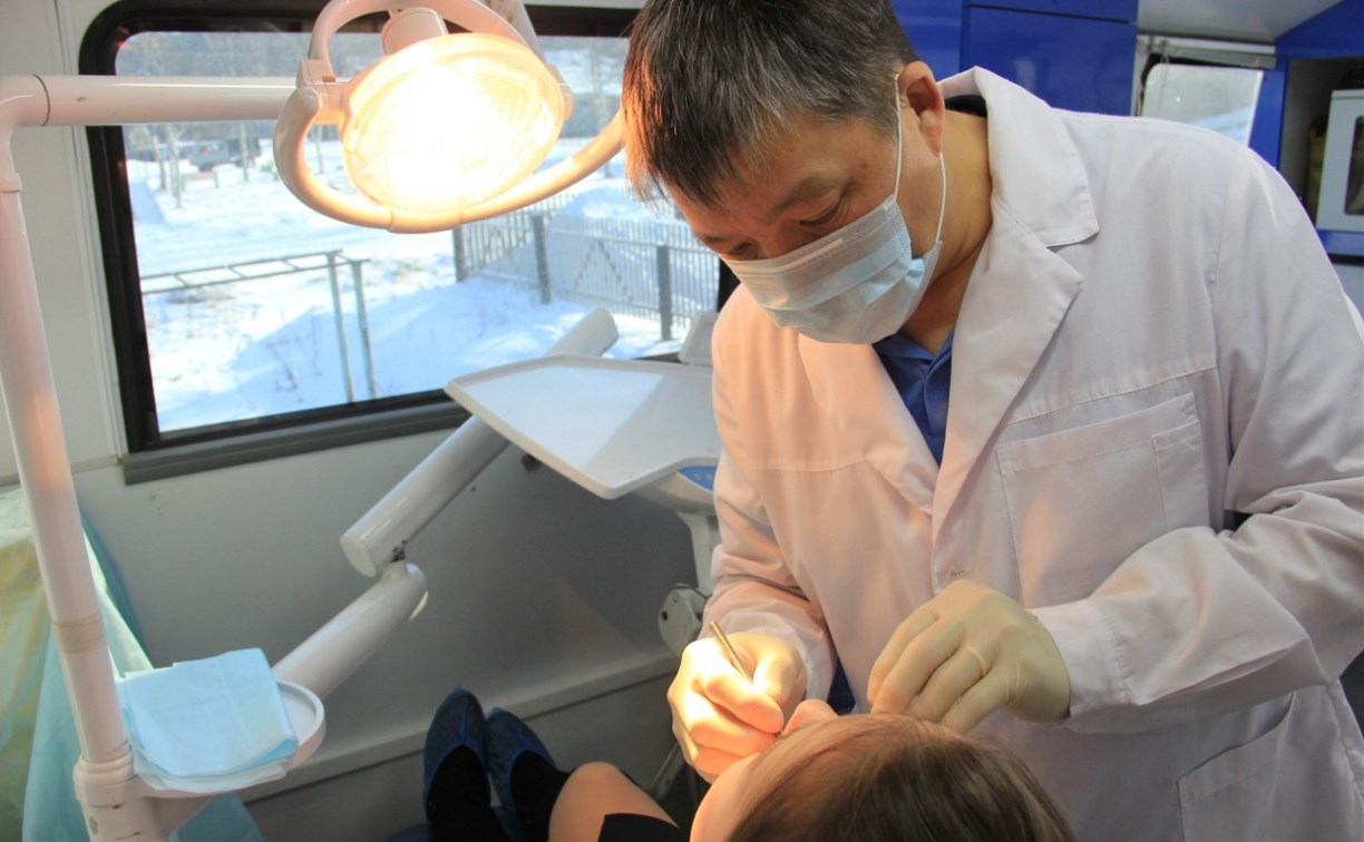 В Сахалинской области заработают 10 новых передвижных стоматологических комплексов