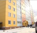 Новый дом в Южно-Сахалинске приняли в эксплуатацию с серьезными недочетами