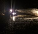 Дорогу автомобилистам в Невельском районе перегородила снежная лавина