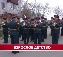 Под окнами ветеранов в Южно-Сахалинске прошли мини-парады ко Дню Победы
