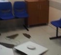 Потолочные плитки обвалились в приёмном покое сахалинской областной больницы