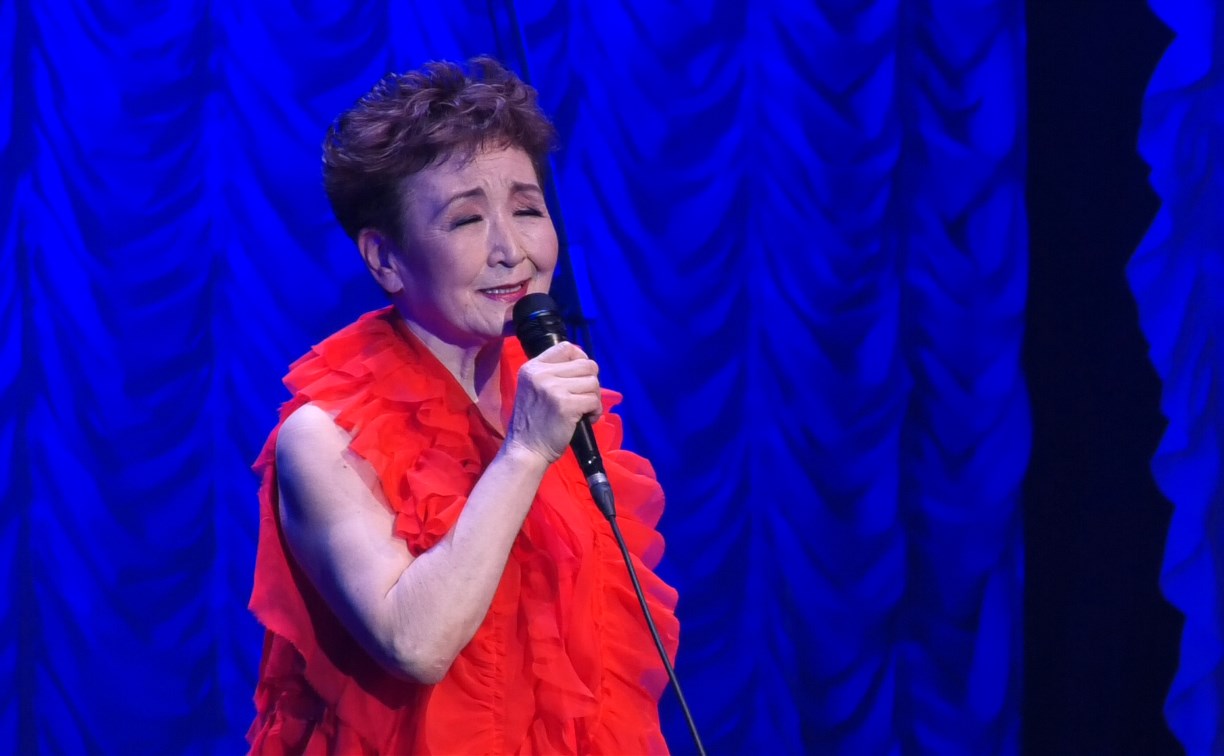 Като Токико исполнила «Миллион алых роз» для сахалинских зрителей