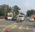 Иномарка и мотоцикл столкнулись в Южно-Сахалинске