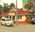 Войну действующему магазину объявили жители одного из дворов в Южно-Сахалинске