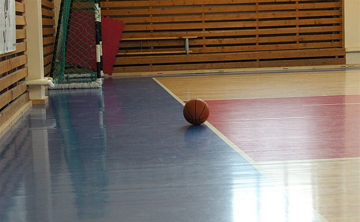 На старт чемпионата Сахалинской баскетбольной лиги вышли 15 команд