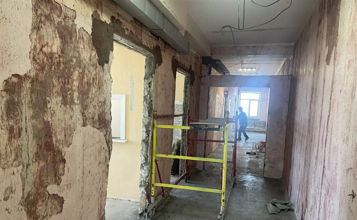 В Южно-Сахалинске осенью откроется отремонтированный лечебный корпус поликлиники 