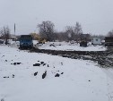 Строительный мусор сбросили на берег реки в Новоалександровске